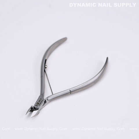 D04 - Jaw 16 Pro Cuticle Cutter: ergonomic grip, sharp jaw for dead skin & nail care; perfect for manicures, pedicures.