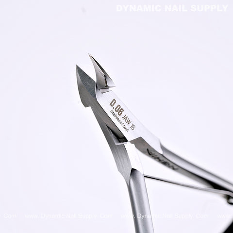 Close-up of D06 - Jaw 16 Professional Nail Nippers—full jaw, sharp cuticle cutter for salon or home manicure use.