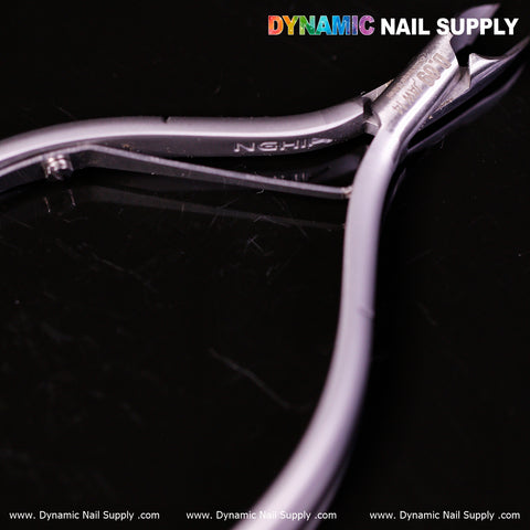 D09 - Jaw 14 - Cuticle Clippers with Grip Control – Sharp Jaw Design for Clean Cuticle Removal