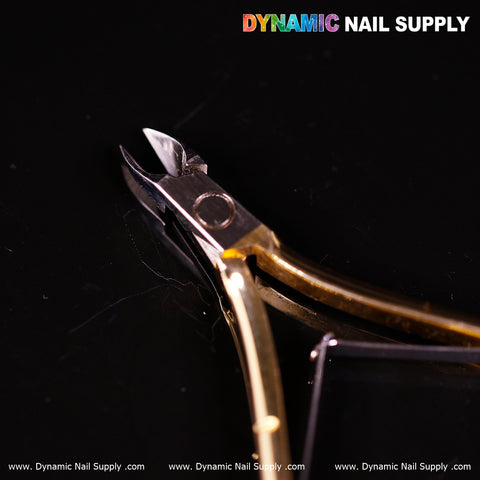 D555 - Professional Cuticle Nippers with high-tension spring and full jaw design make it easy to trim