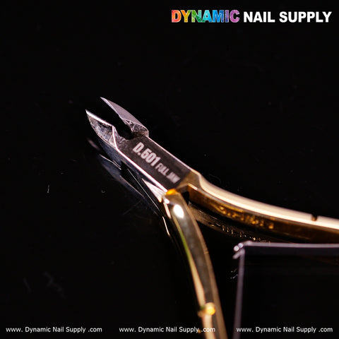 D555 - Professional Cuticle Nippers with high-tension spring and full jaw design make it easy to trim