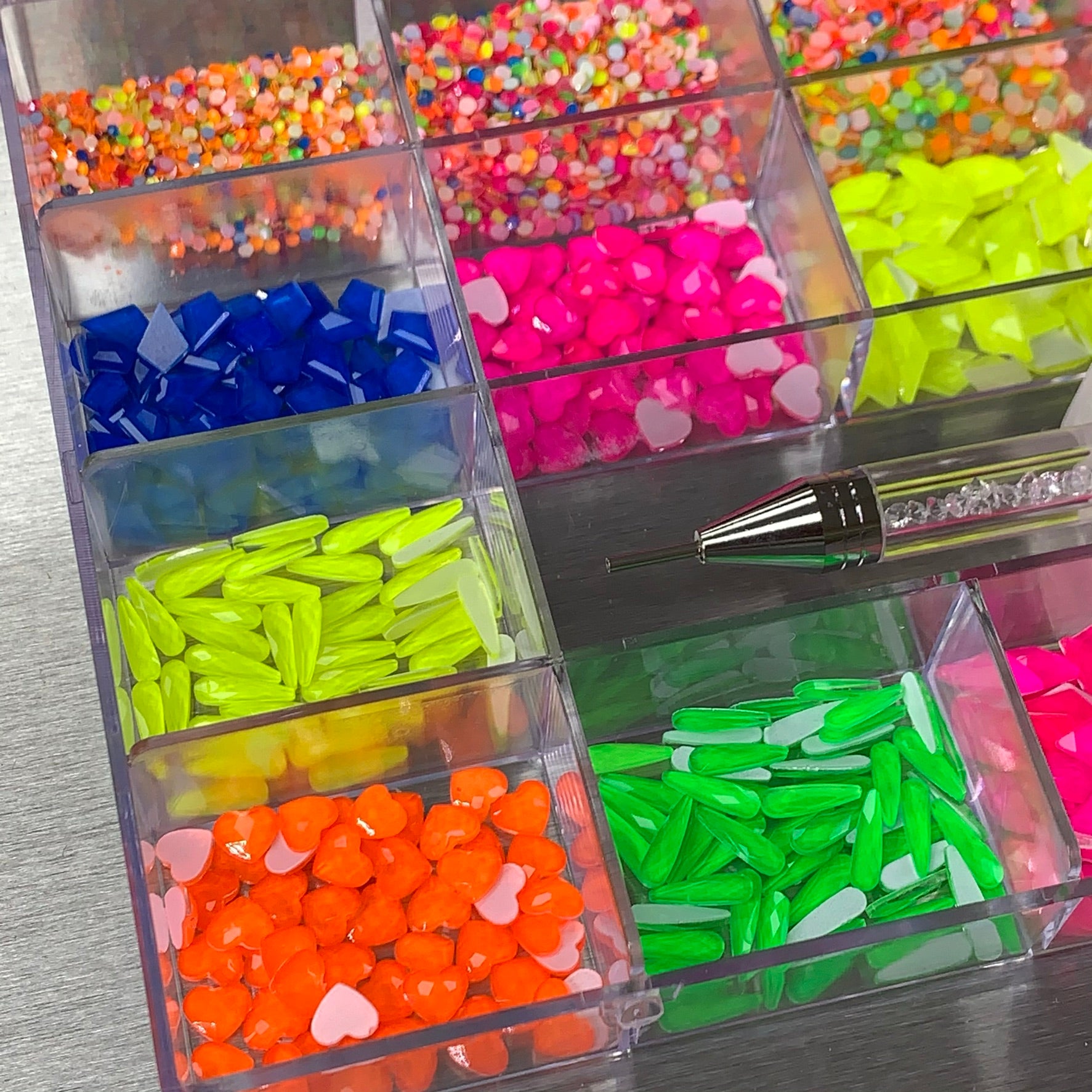 [Neon] Rhinestones set - 14 mix shapes and 6 round shapes - mixed colo ...