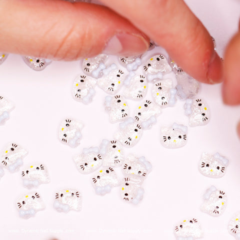 (Clear & Blue) 100 pcs Cute Resin Hell0 Kitty Design Nail Charms
